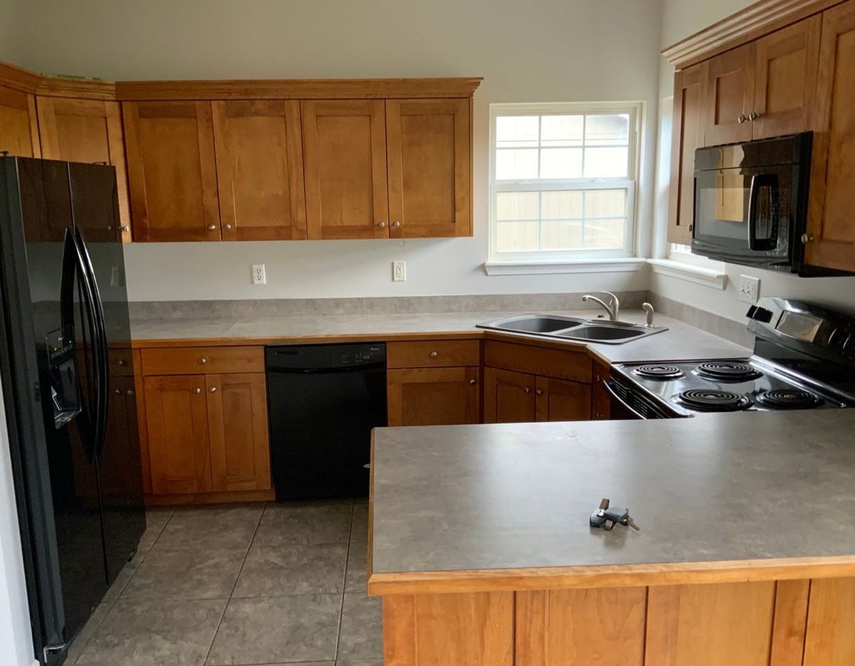 224 S Melrose Ln - Photo 2 of 3