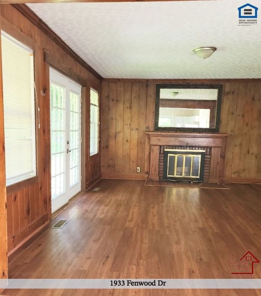 1933 Fenwood Dr - Photo 5 of 18