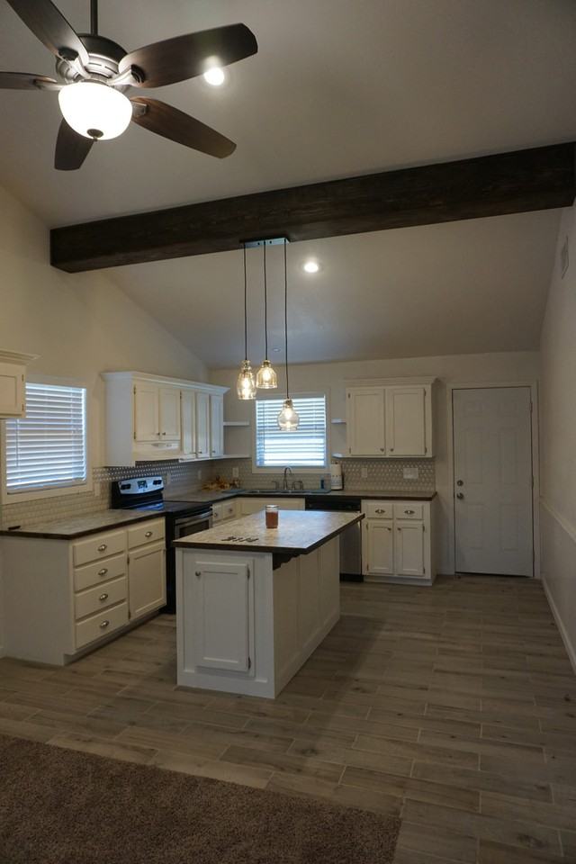 2114 24th St - Photo 5 of 13