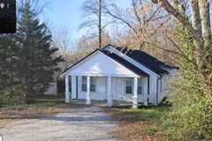 944 N Franklin Ave - Photo 1 of 1