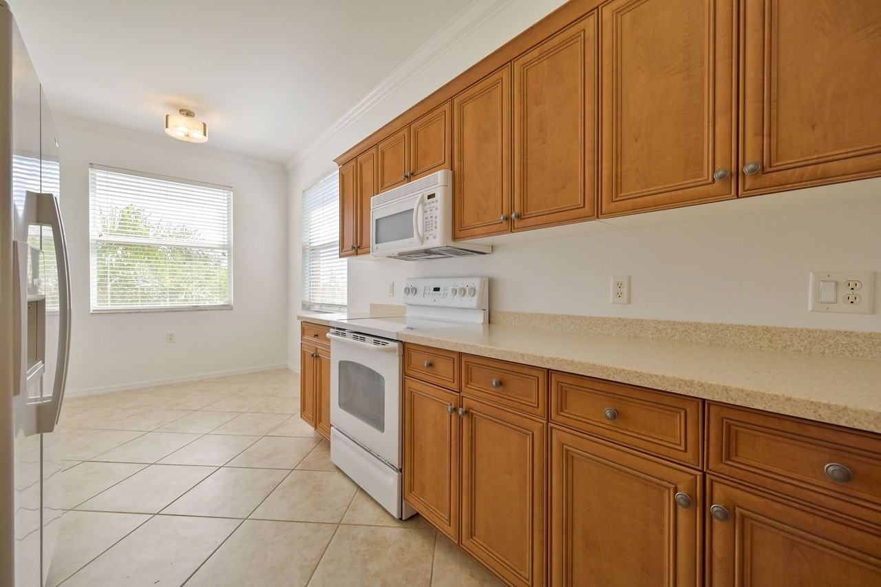 8470 Kingbird Loop #1031 - Photo 6 of 22