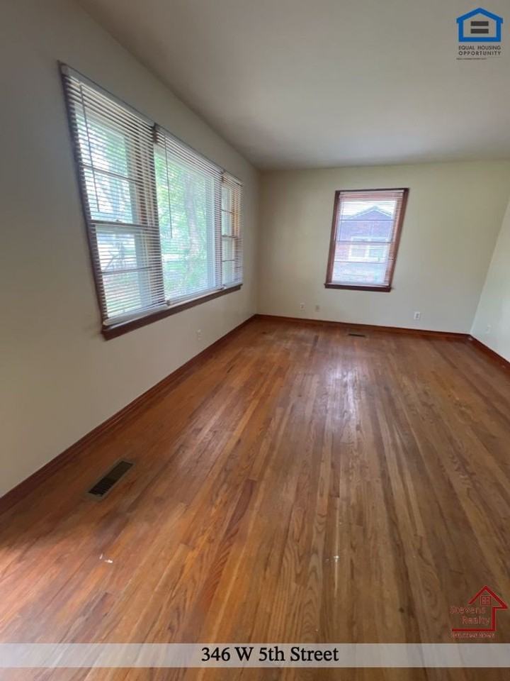 346 W 5th St - Photo 6 of 18