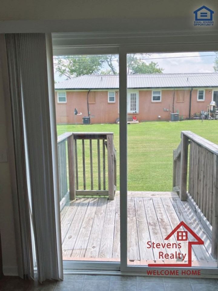 415 Pinecrest St #11 - Photo 4 of 49