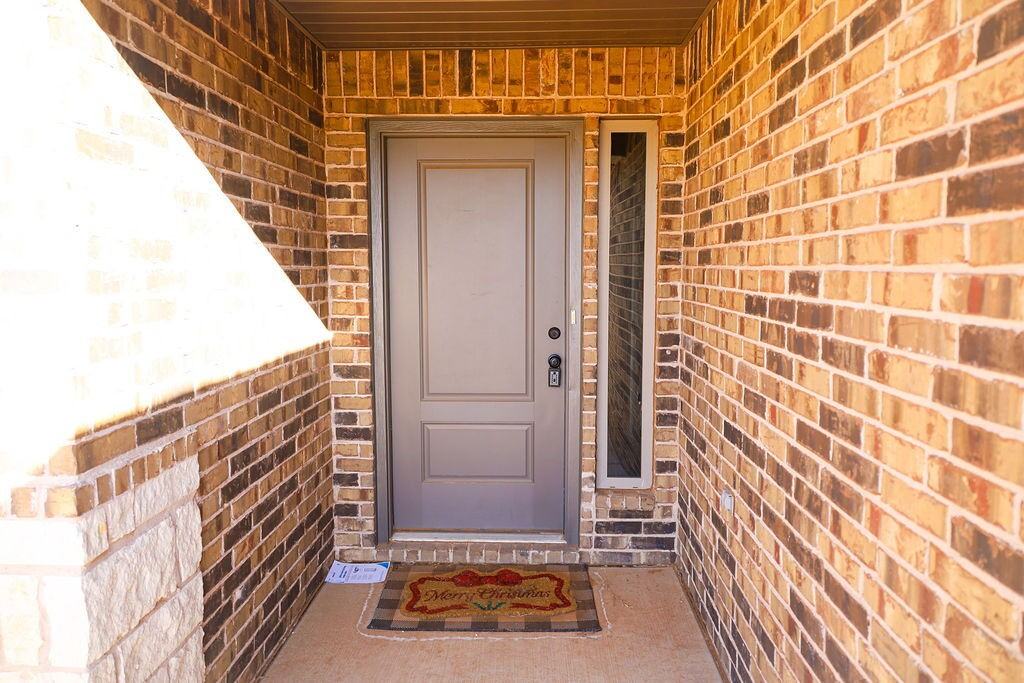 2916 Corpus Ave - Photo 3 of 45