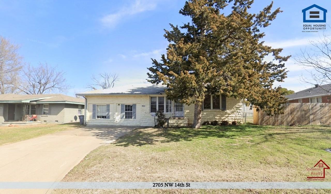 2705 Nw 14th St - Photo 2 of 16