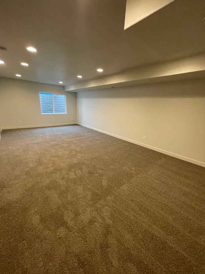 4380 W Bergen Ln - Photo 3 of 42