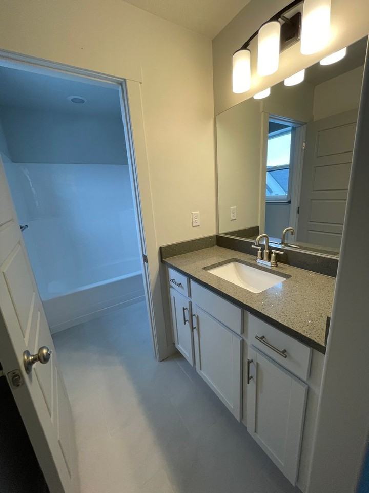 4380 W Bergen Ln - Photo 4 of 42