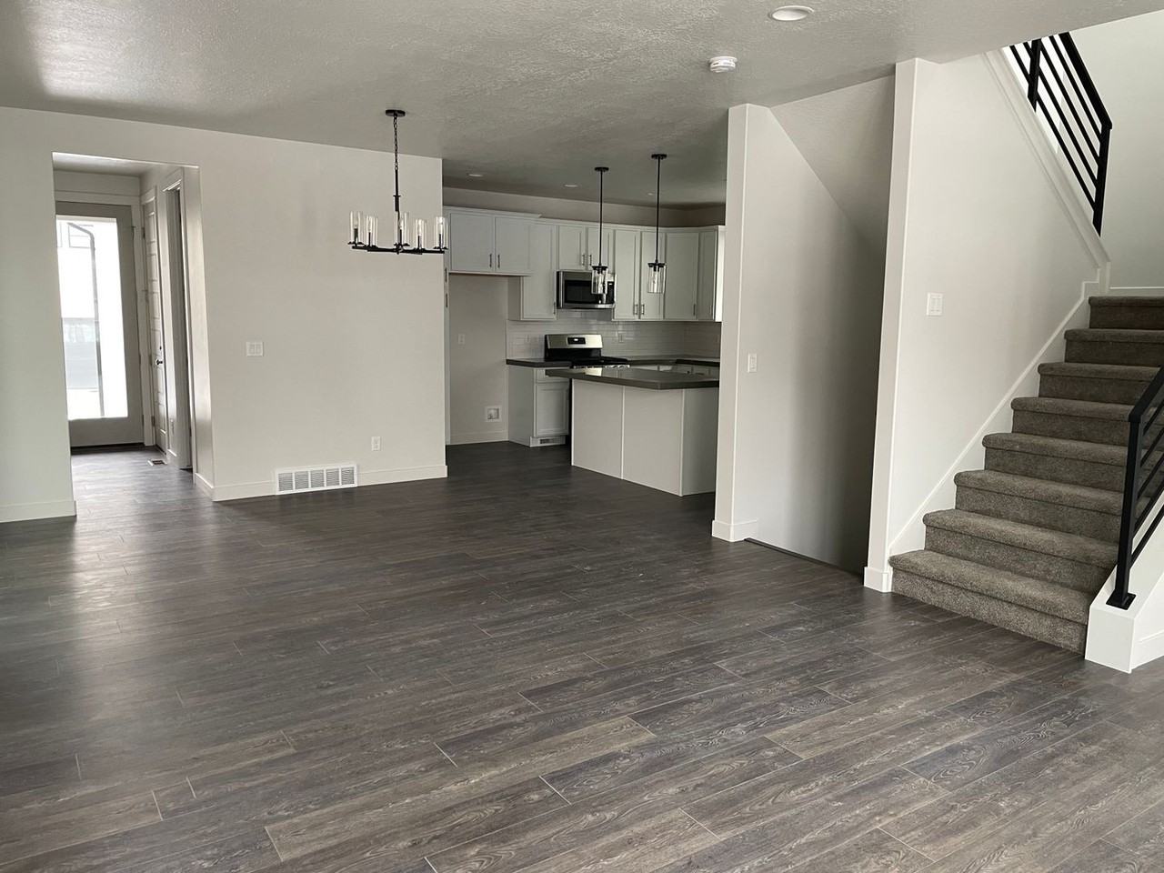 4380 W Bergen Ln - Photo 3 of 38
