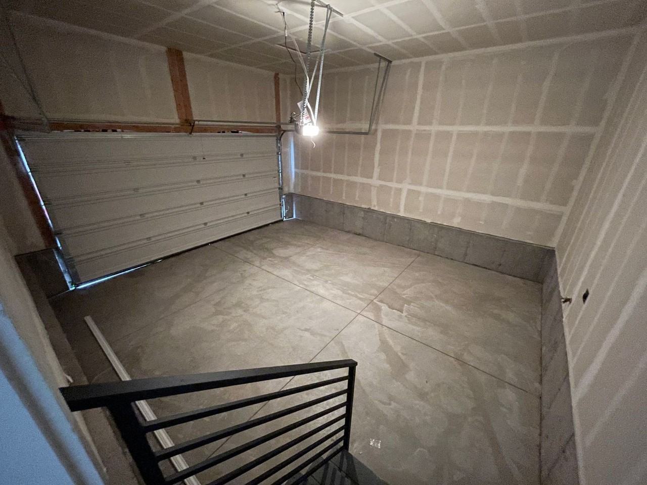 4380 W Bergen Ln - Photo 7 of 42