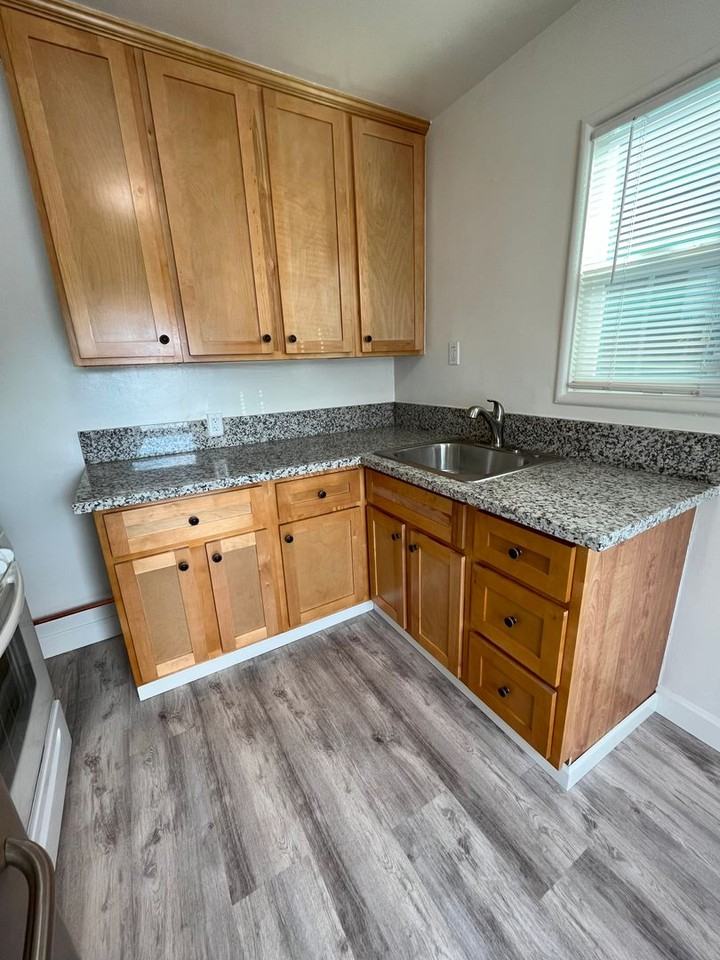 Parkside Apartments - Photo 2 of 13