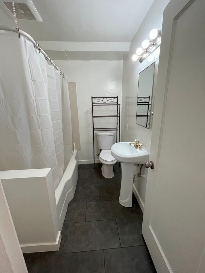 Parkside Apartments - Photo 5 of 13