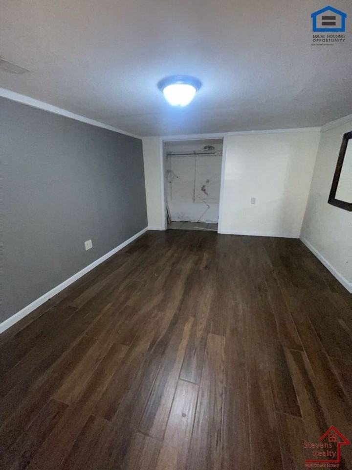 4212 Ivy Ave #Bsmt - Photo 5 of 17