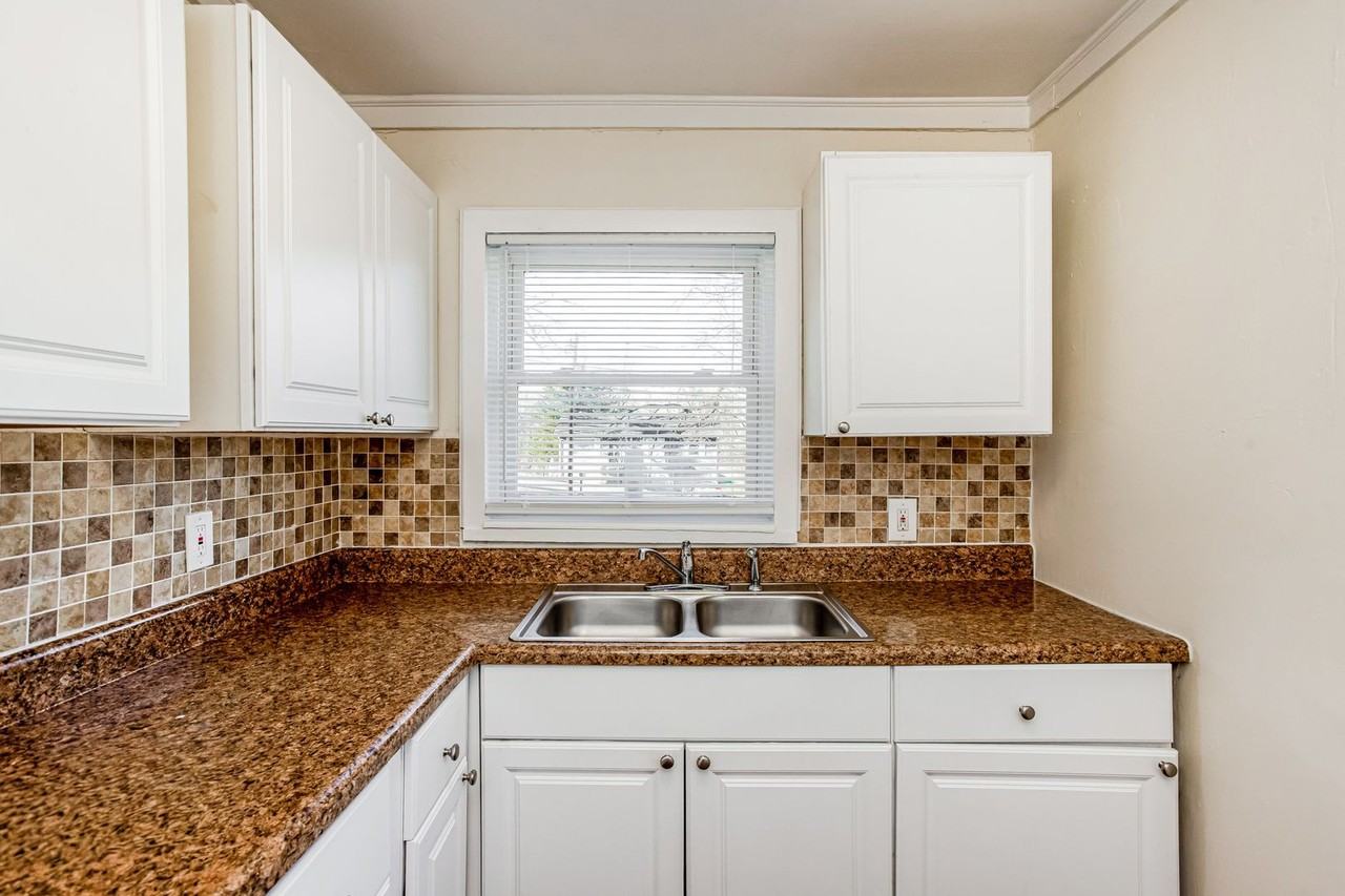 4212 Ivy Ave - Photo 7 of 18