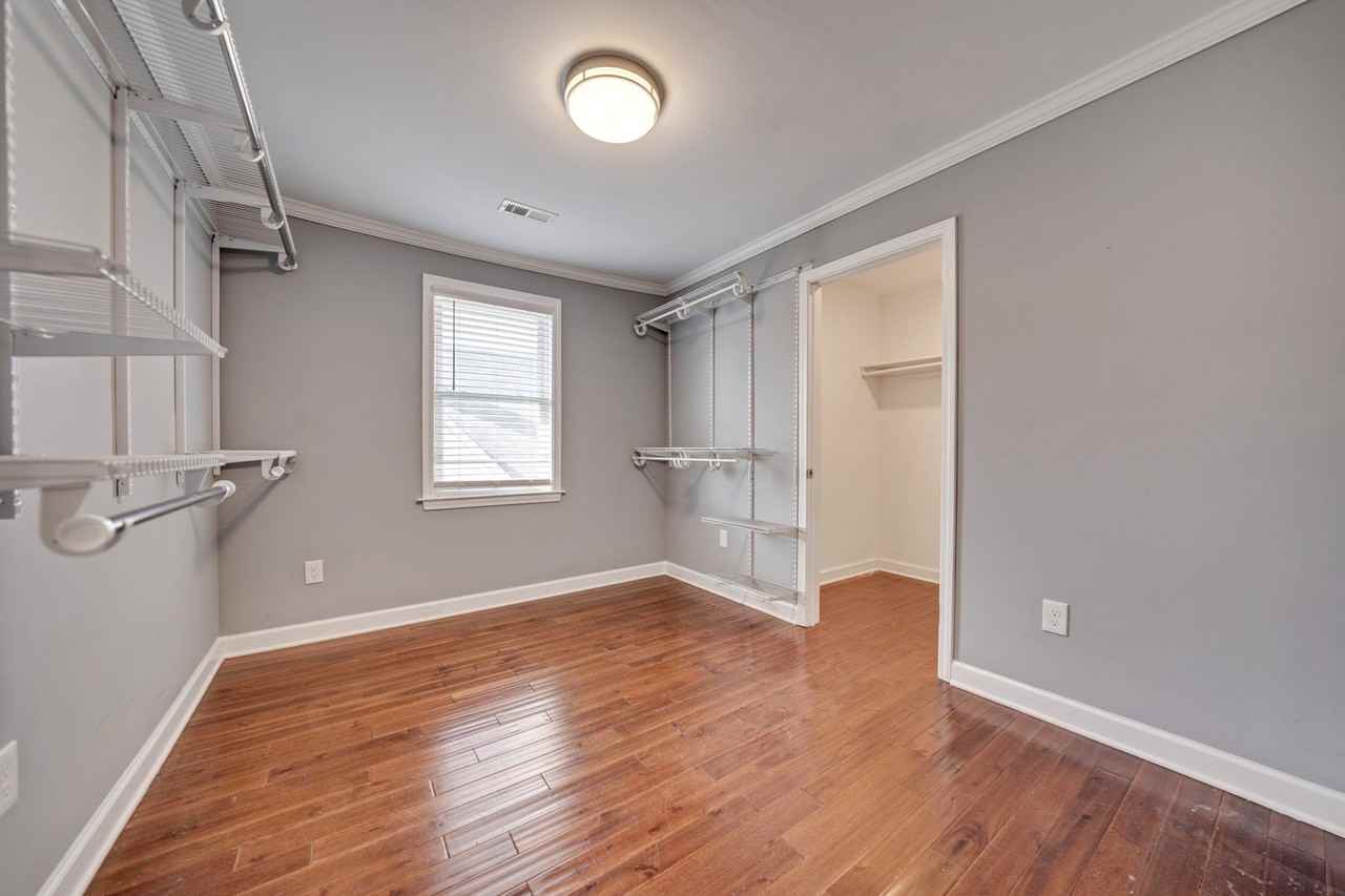 209 E Lawson St - Photo 7 of 14