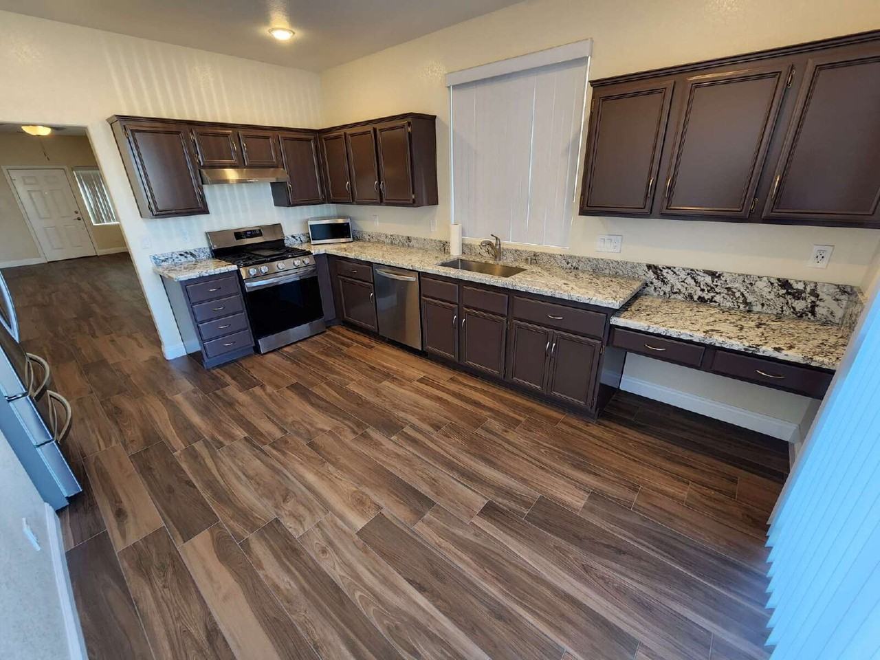 300 Vilberti Ct - Photo 7 of 24