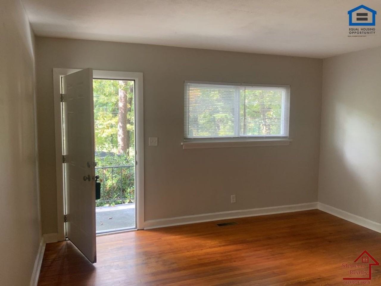 304 Tunnel Blvd - Photo 2 of 14