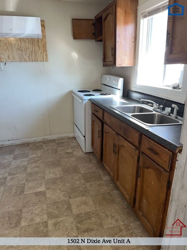 1502 N Dixie Ave #A - Photo 5 of 12