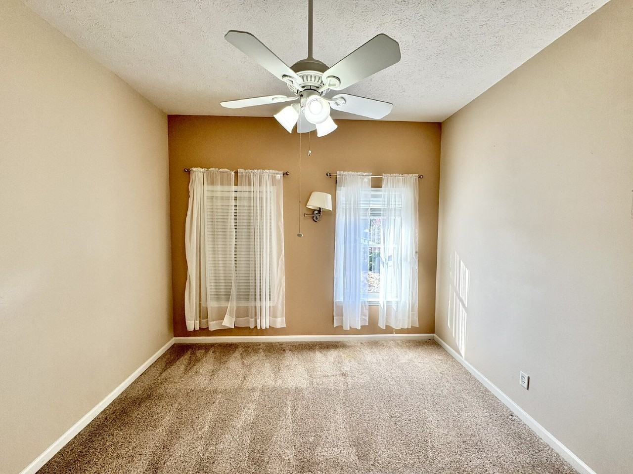 13800 Pelican St - Photo 3 of 37