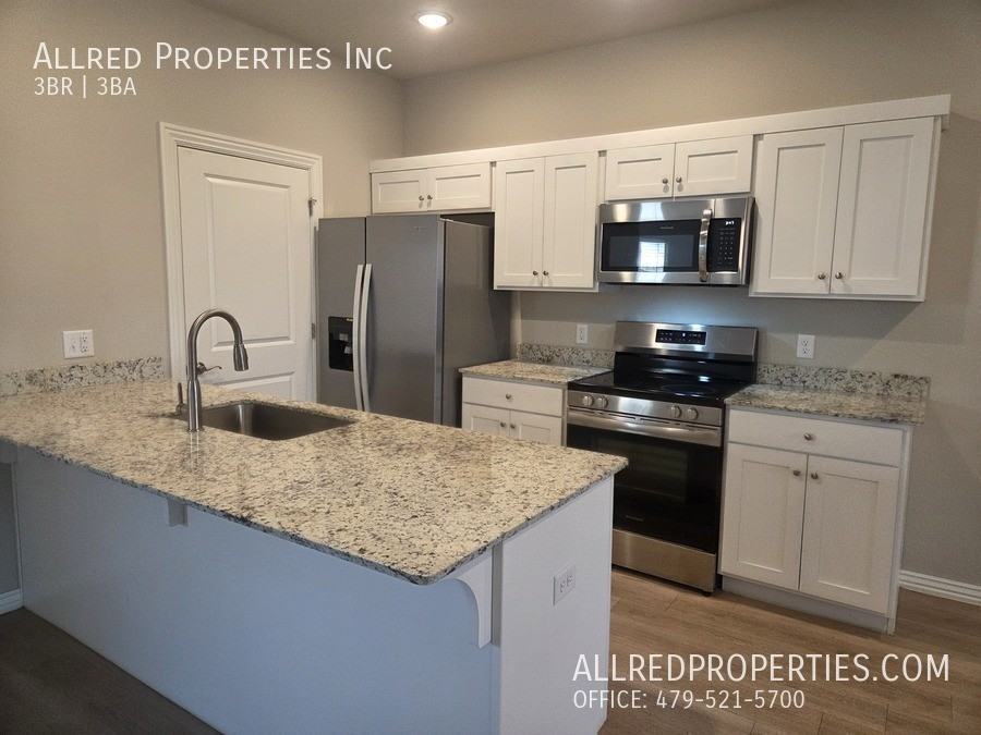 1608 Sw Casuarina Dr #1 - Photo 5 of 17