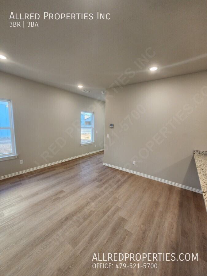 1608 Sw Casuarina Dr #1 - Photo 7 of 17