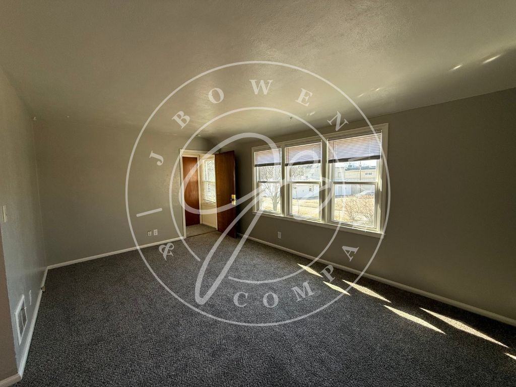 3352 Wyckliffe Pkwy Uppr - Photo 4 of 10