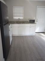 featured image of 104 White Oak St