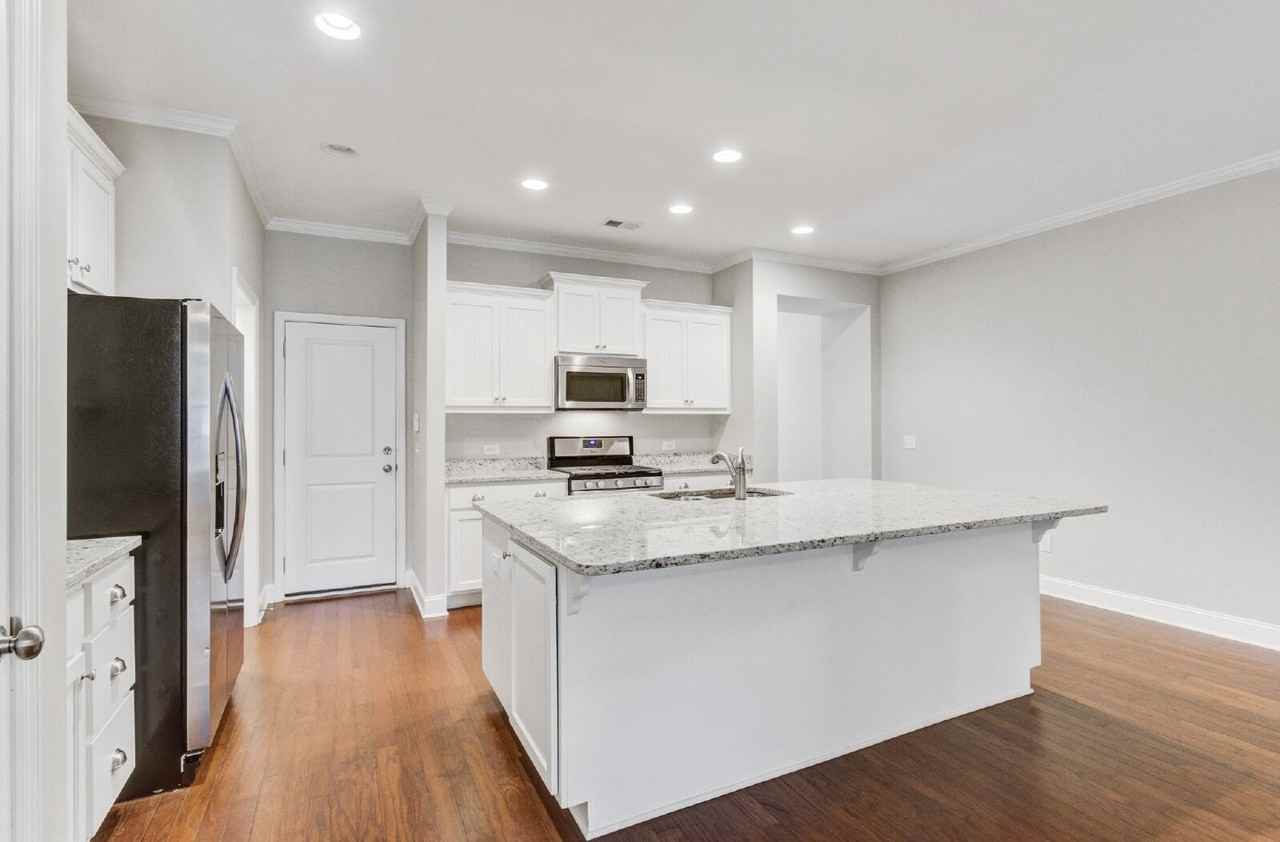 2005 Kings Gate Ln - Photo 6 of 27