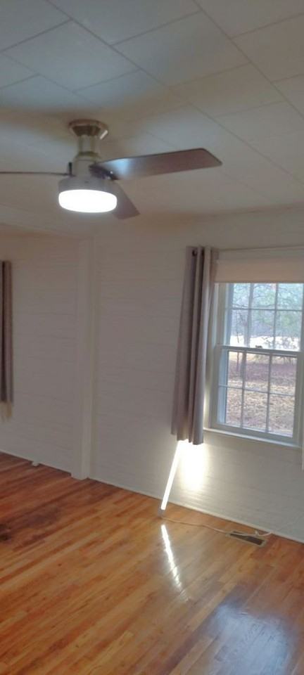 422 Manning Ave - Photo 3 of 13