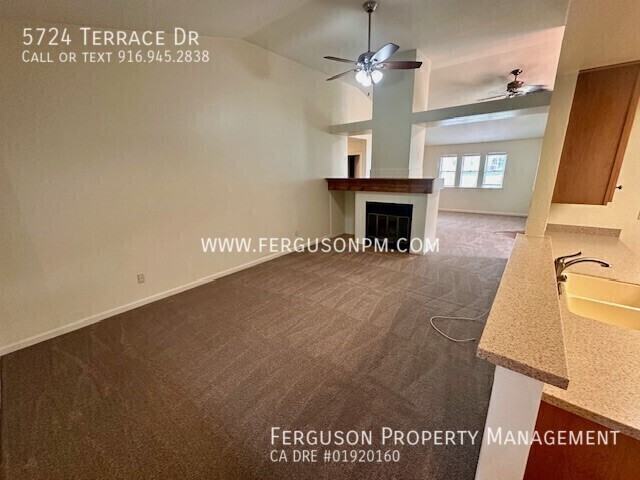 5724 Terrace Dr - Photo 4 of 18