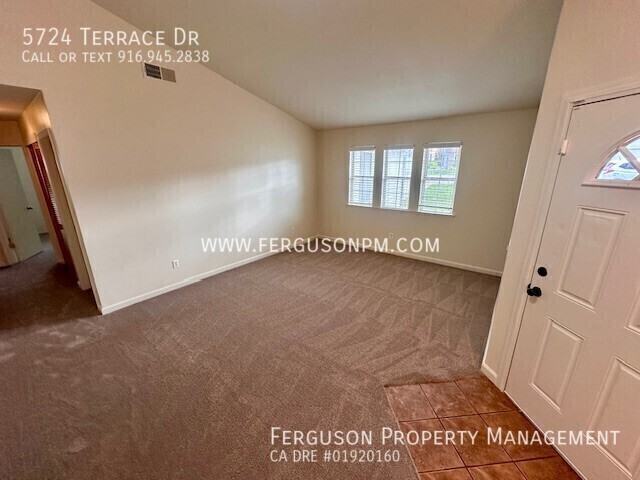 5724 Terrace Dr - Photo 6 of 18