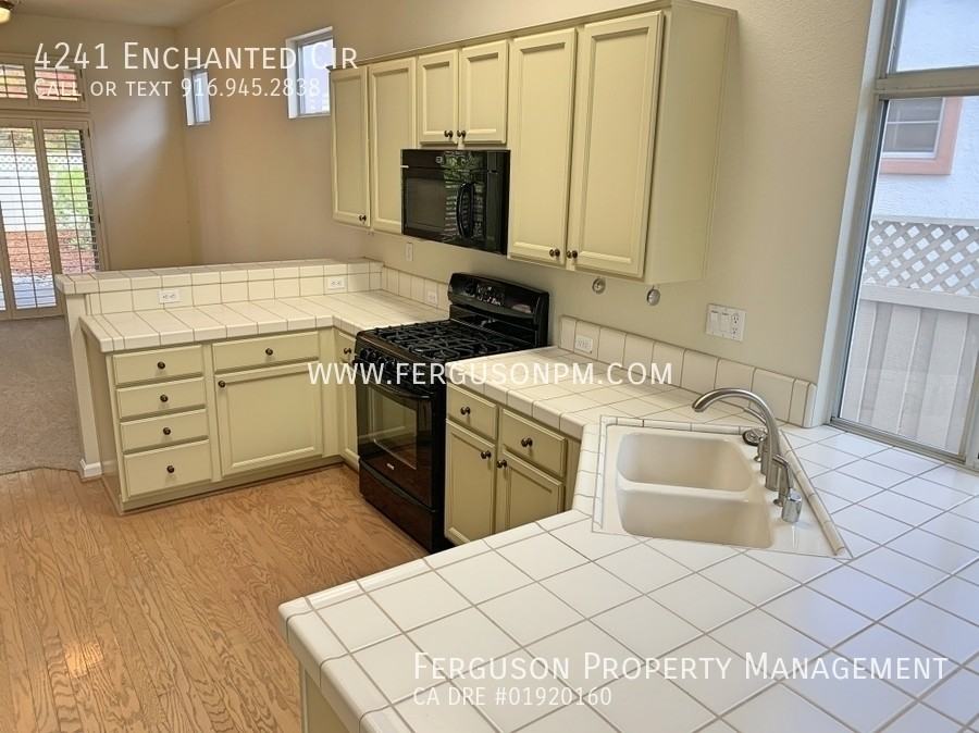 4241 Enchanted Cir - Photo 3 of 18