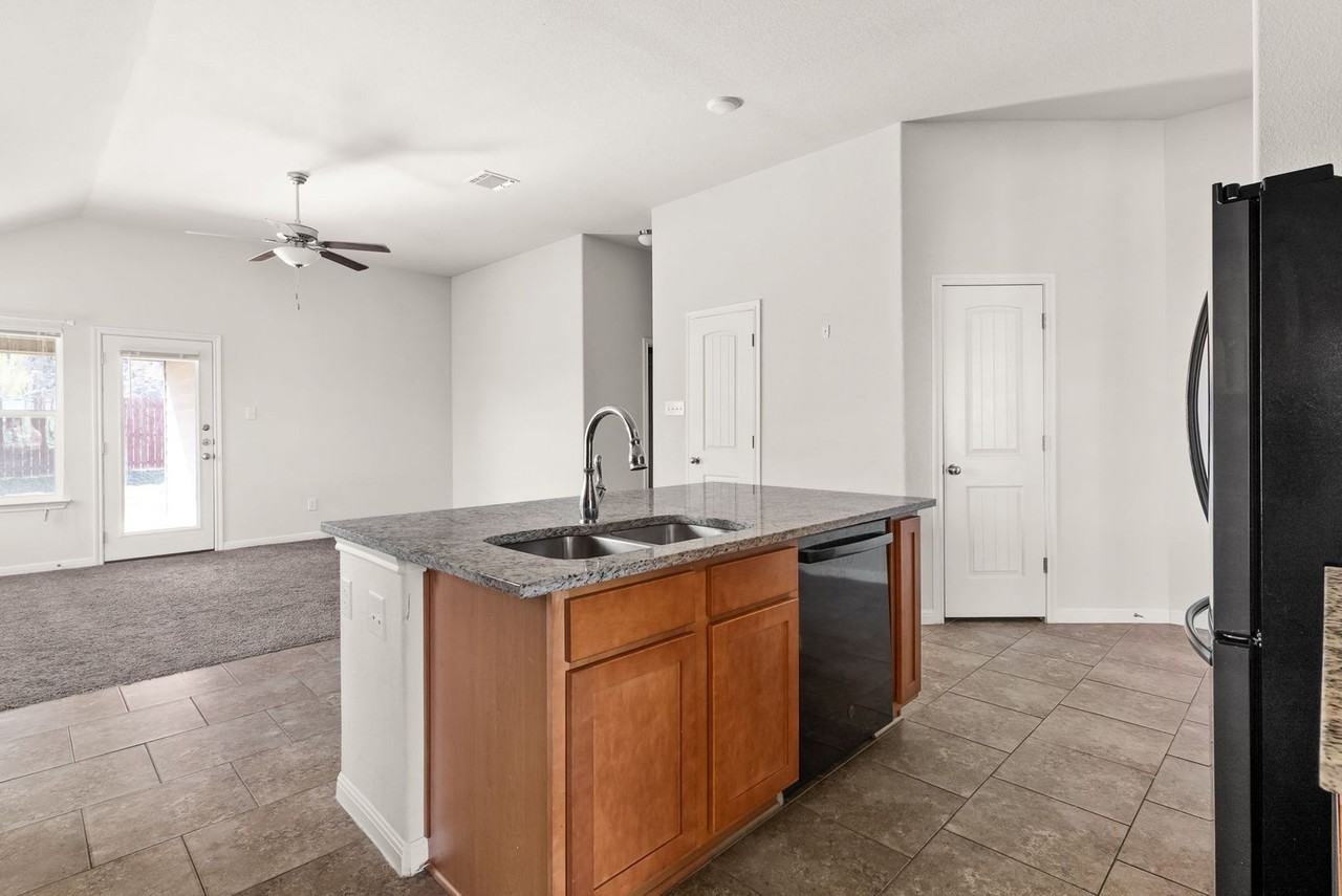 3902 Flat Rock Mountain Dr - Photo 3 of 15