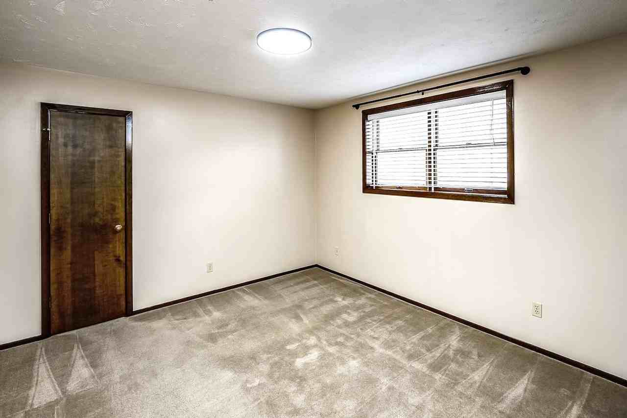 6640 Military Ave - Photo 6 of 12