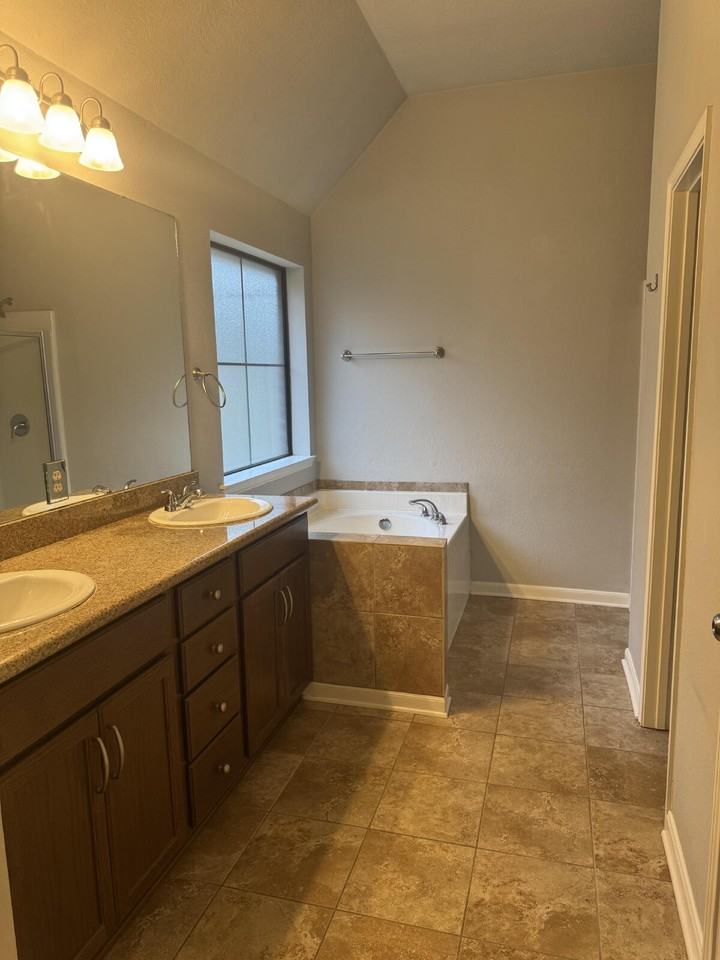 15538 Creek Meadow Blvd N - Photo 3 of 16