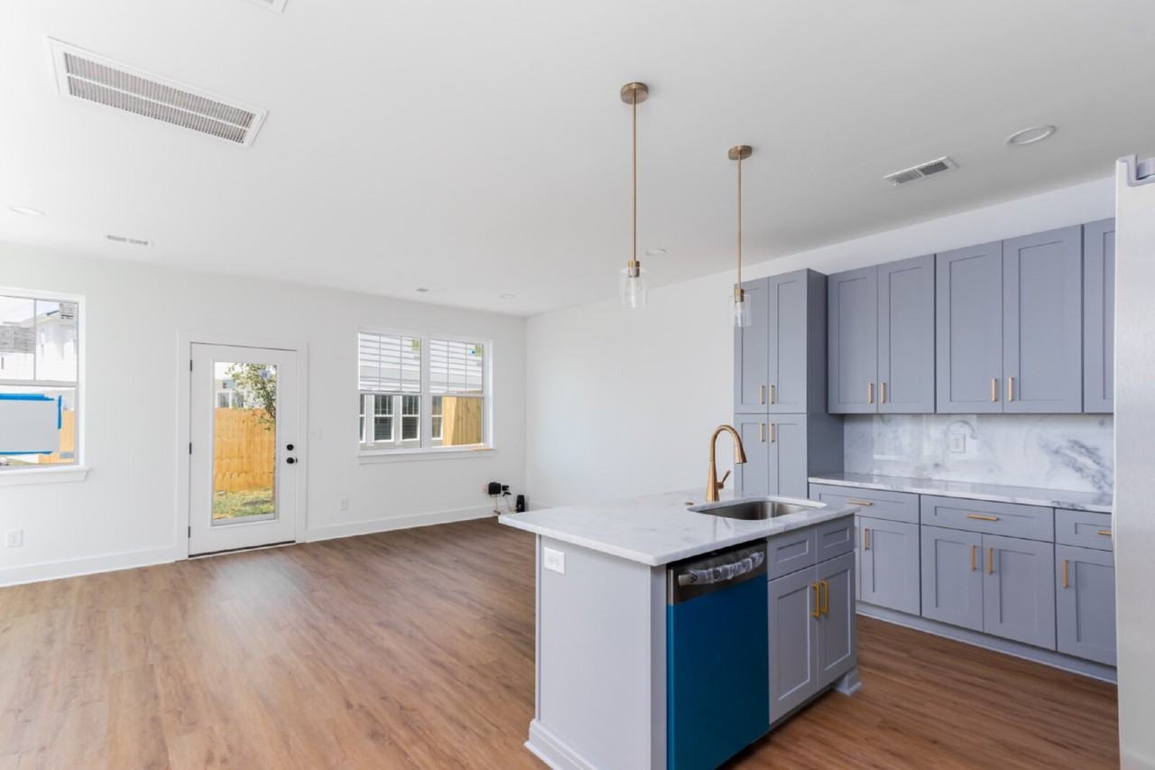 113 High Park Cir - Photo 3 of 27