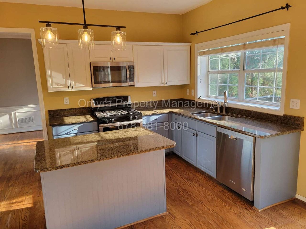 3925 Barberry Ct - Photo 2 of 25