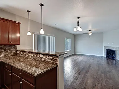 1381 14th Ave - Photo 4 of 9