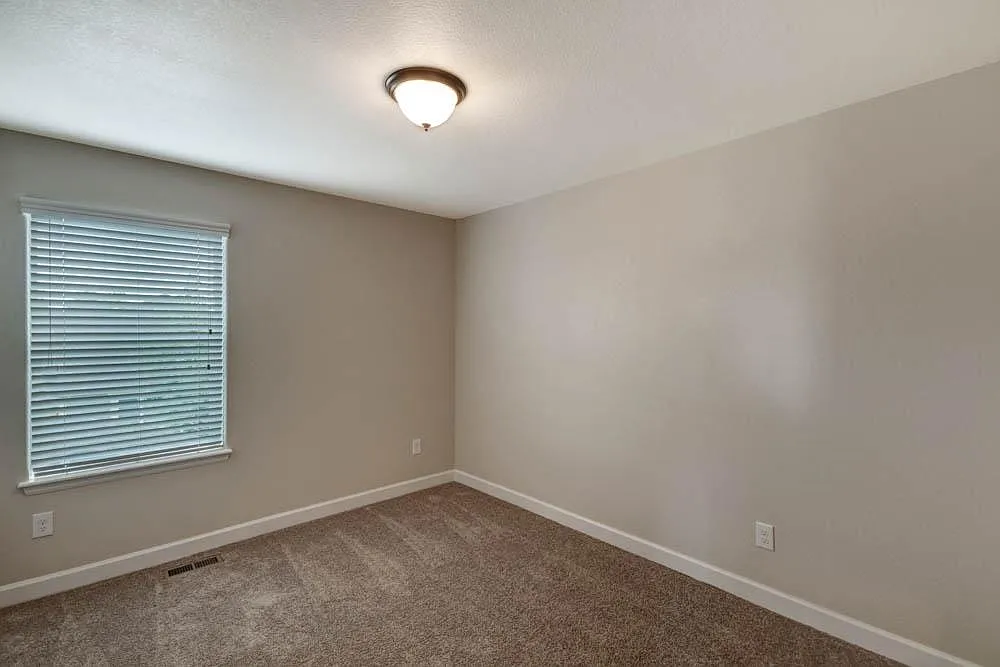 1381 14th Ave - Photo 7 of 9