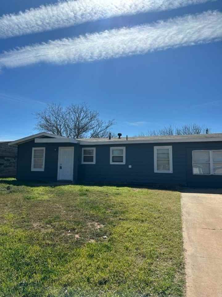 5333 Taos Dr - Photo 2 of 11