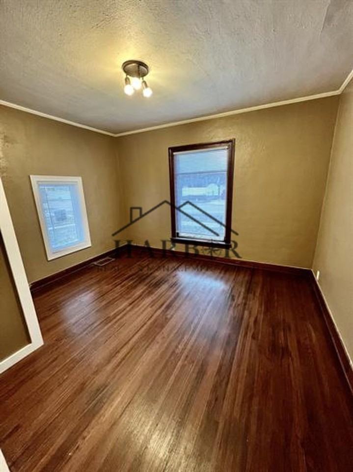 403 10th St Nw - Photo 3 of 13