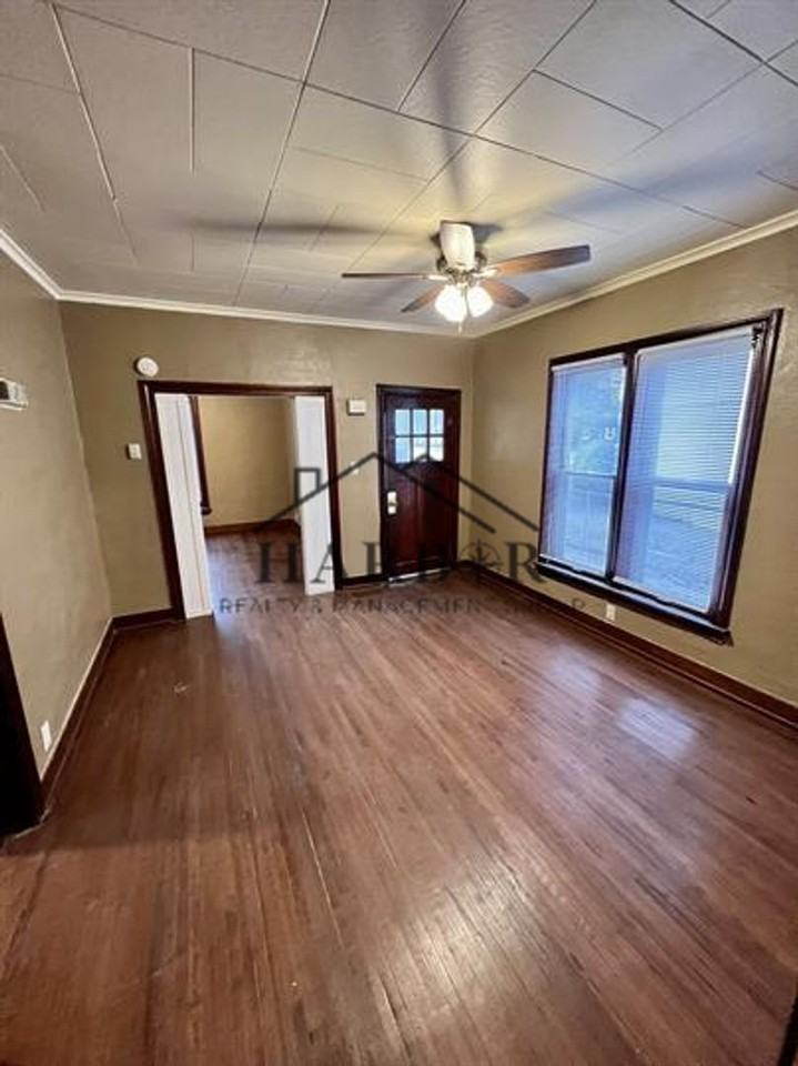 403 10th St Nw - Photo 4 of 13