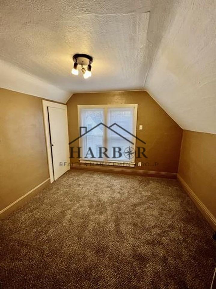 403 10th St Nw - Photo 5 of 13