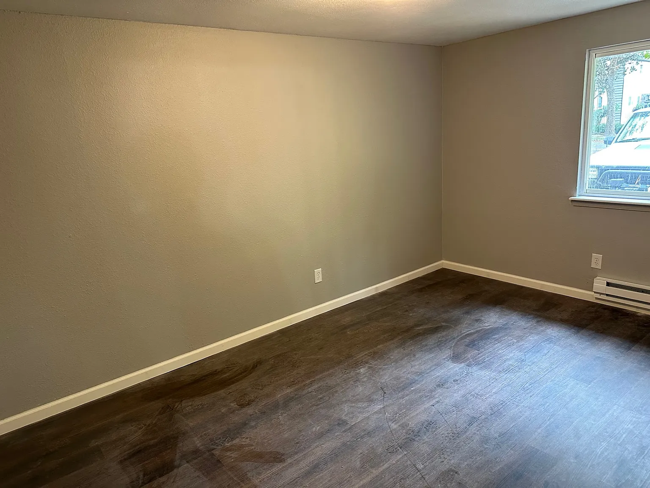 2431 Toledo St #3 - Photo 6 of 9