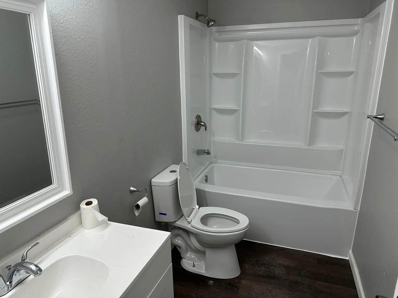 2431 Toledo St #3 - Photo 7 of 9