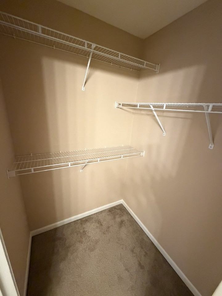 1726 Luton Dr - Photo 5 of 11