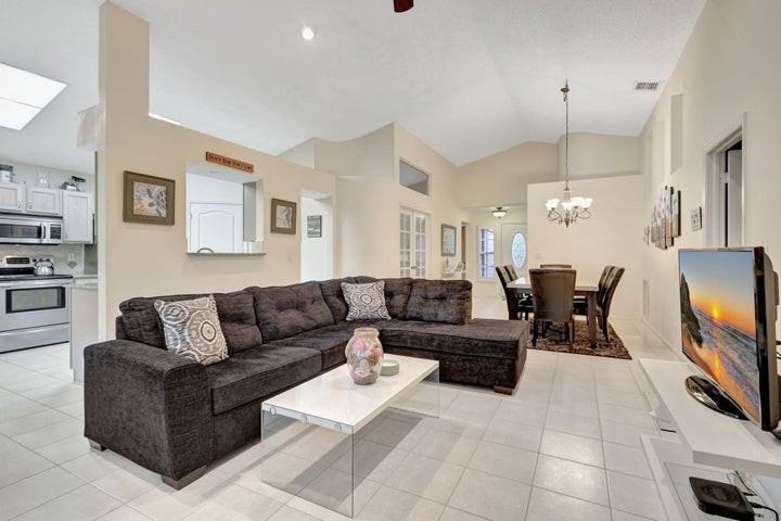 2241 Soundings Court - Photo 6 of 9