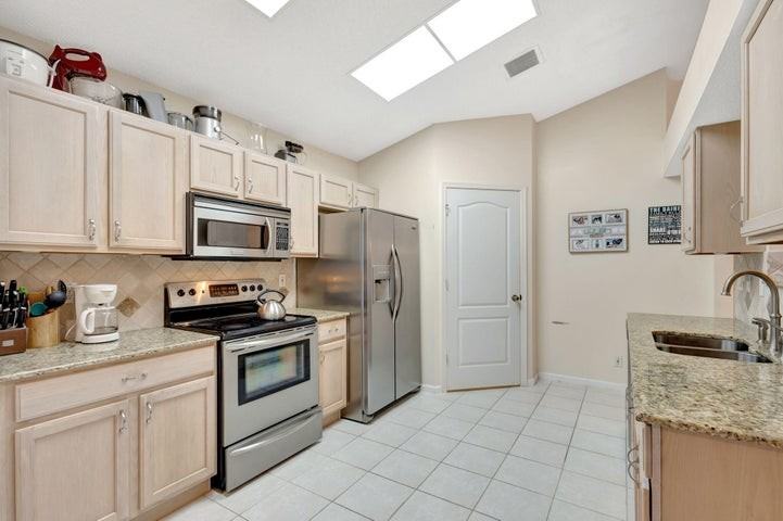 2241 Soundings Court