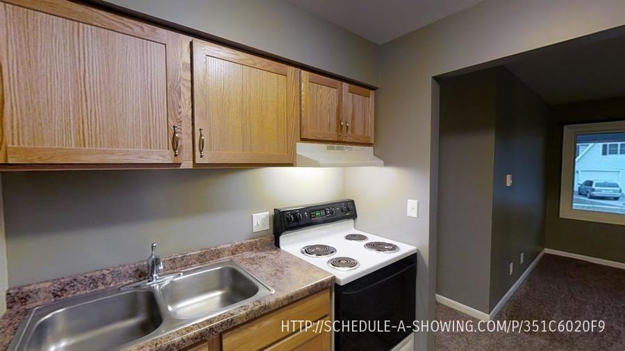 427 E Crescent St #56 - Photo 4 of 7