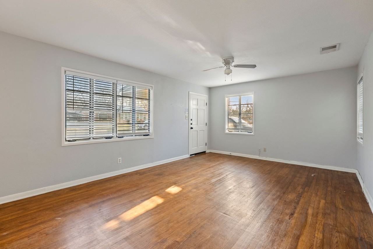 1407 Payne Ave - Photo 3 of 17