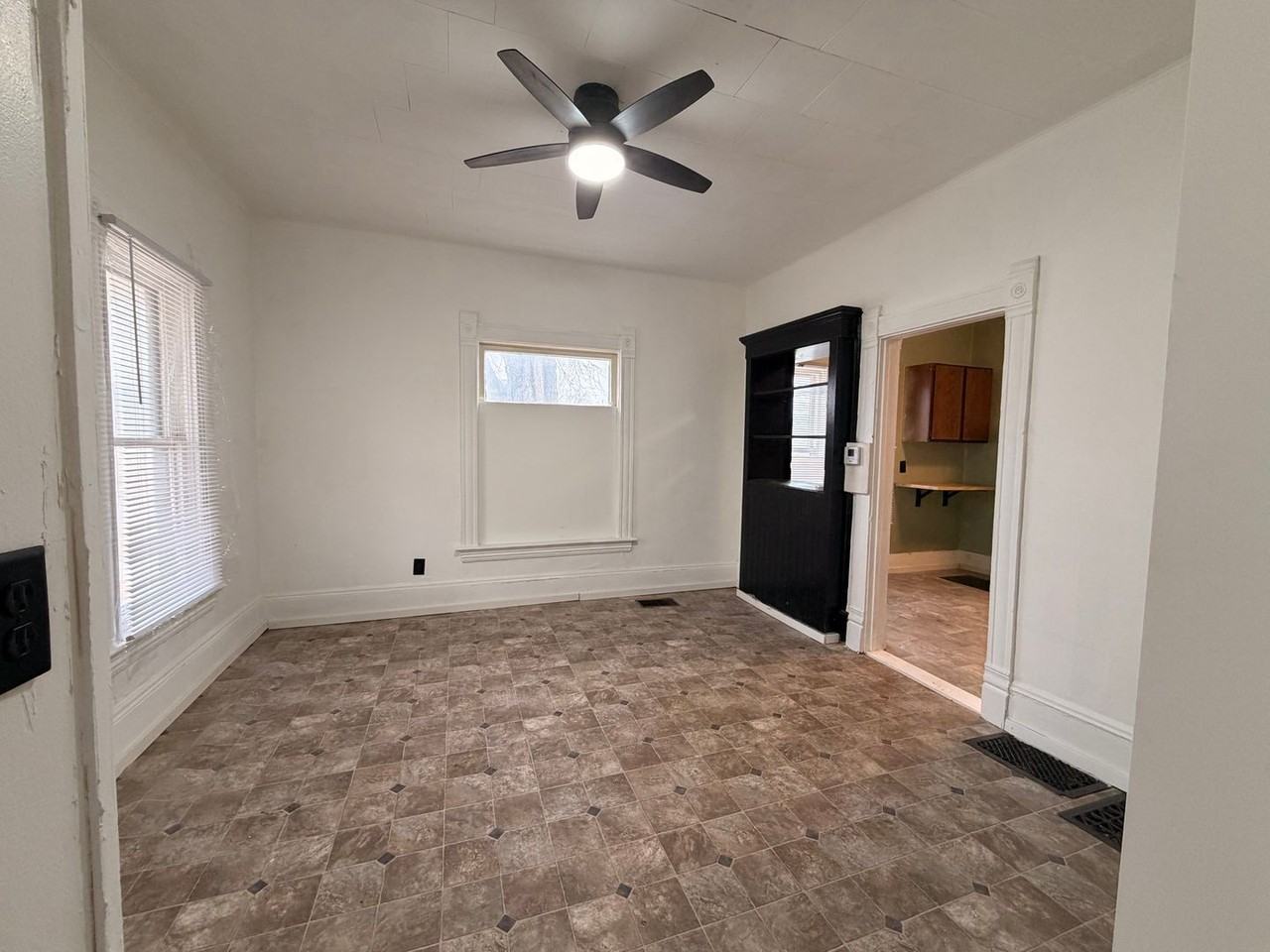 1802 2nd Ave S - Photo 4 of 5